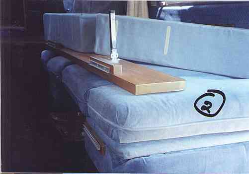 dinette-double_bed-2.JPG (501x351; 10 KBytes)