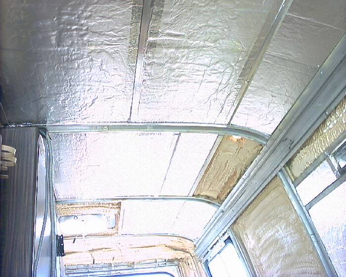 75 E II Center Ceiling Insulation 01.jpg (700x560; 76 KBytes)