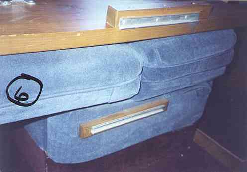 dinette-double_bed-6.JPG (496x346; 11 KBytes)