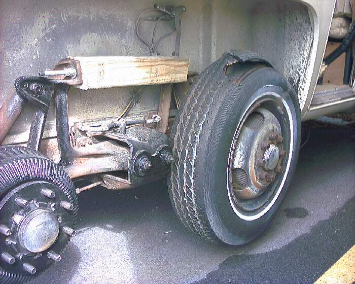 75 E II Right Boggie 01.jpg (700x560; 76 KBytes)